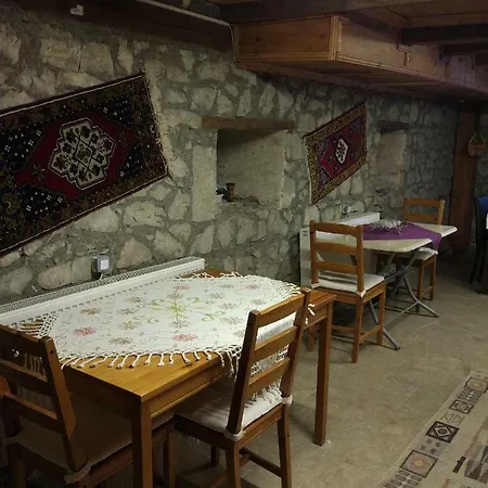 Melek Hanim Konagi 3*